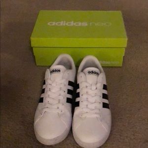 Adidas Baseline Sneakers